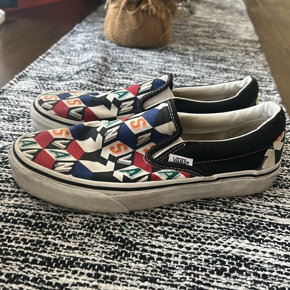 Multi colored slip on vans size youth 4.5 - Picture 3 of 7